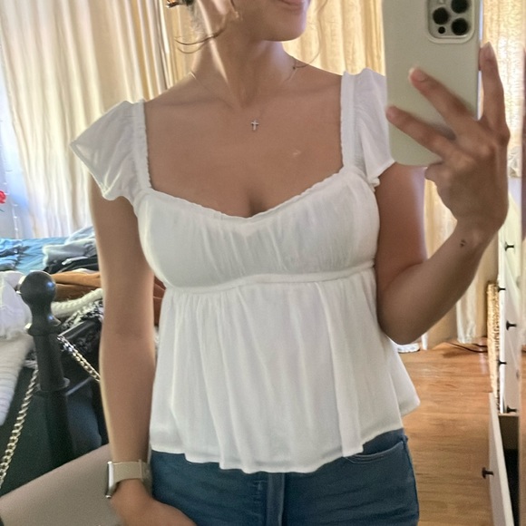 Hollister Tops - White Flutter Sleeve Babydoll Top